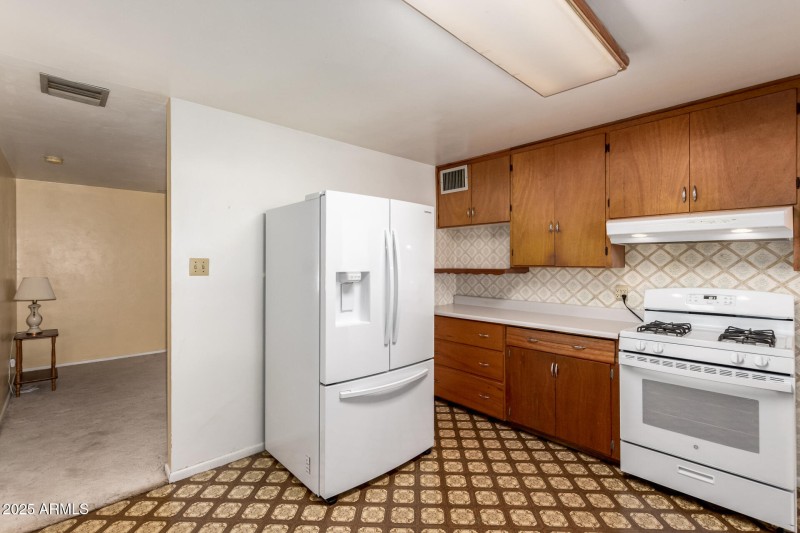 4140 E Glenrosa