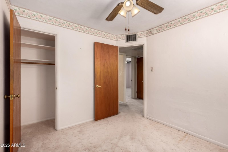 4140 E Glenrosa