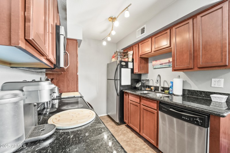 2625 E Indian School Rd #206-08