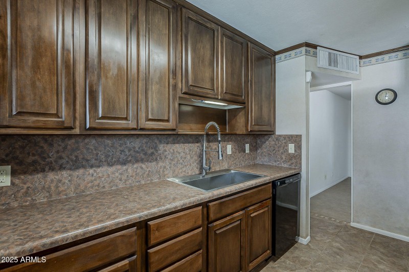 Kitchen Echo Ln.