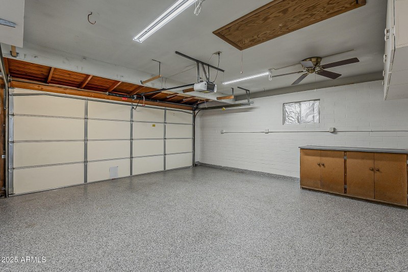 Garage Echo Ln.