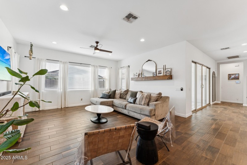 017-living-room