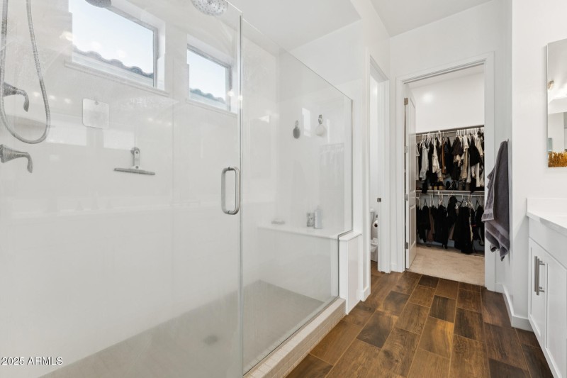 024-primary-bathroom