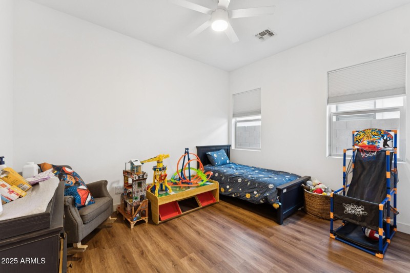 029-bedroom-4