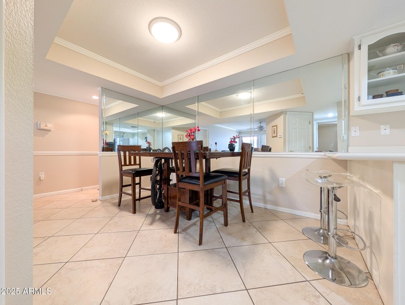 Dining 17404 N 99th Ave-005