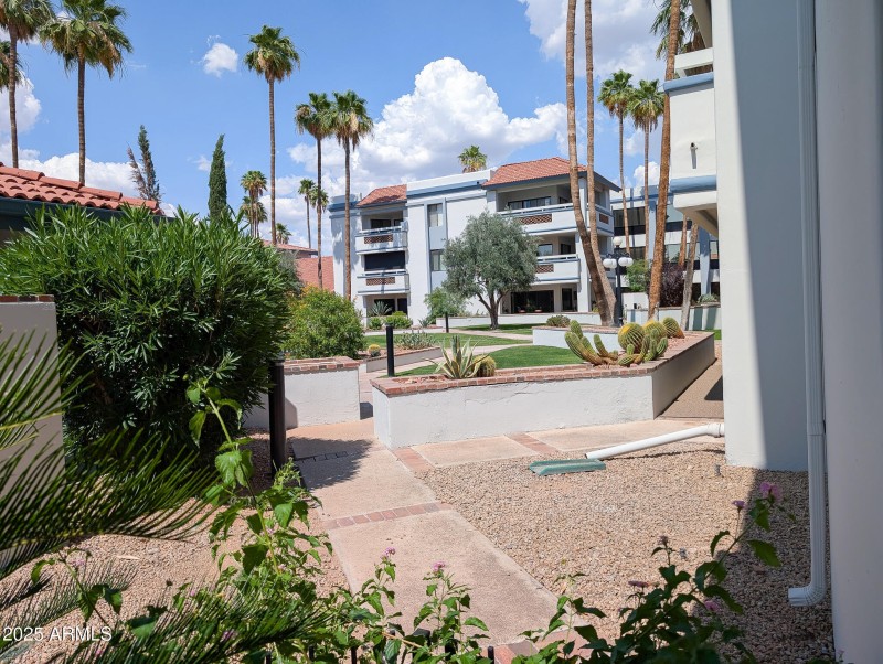 Patio Views 17404 N 99th Ave-054
