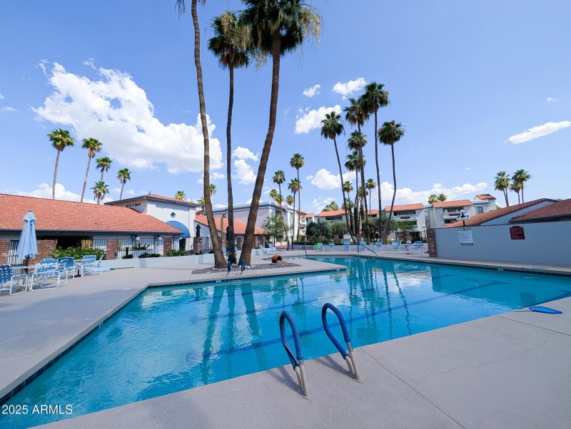 Courtyard Pool 17404 N 99th Ave-063