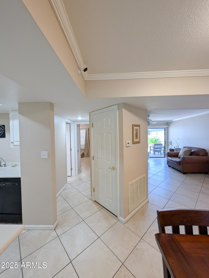 Open Floor Plan 17404 N 99th Ave-081