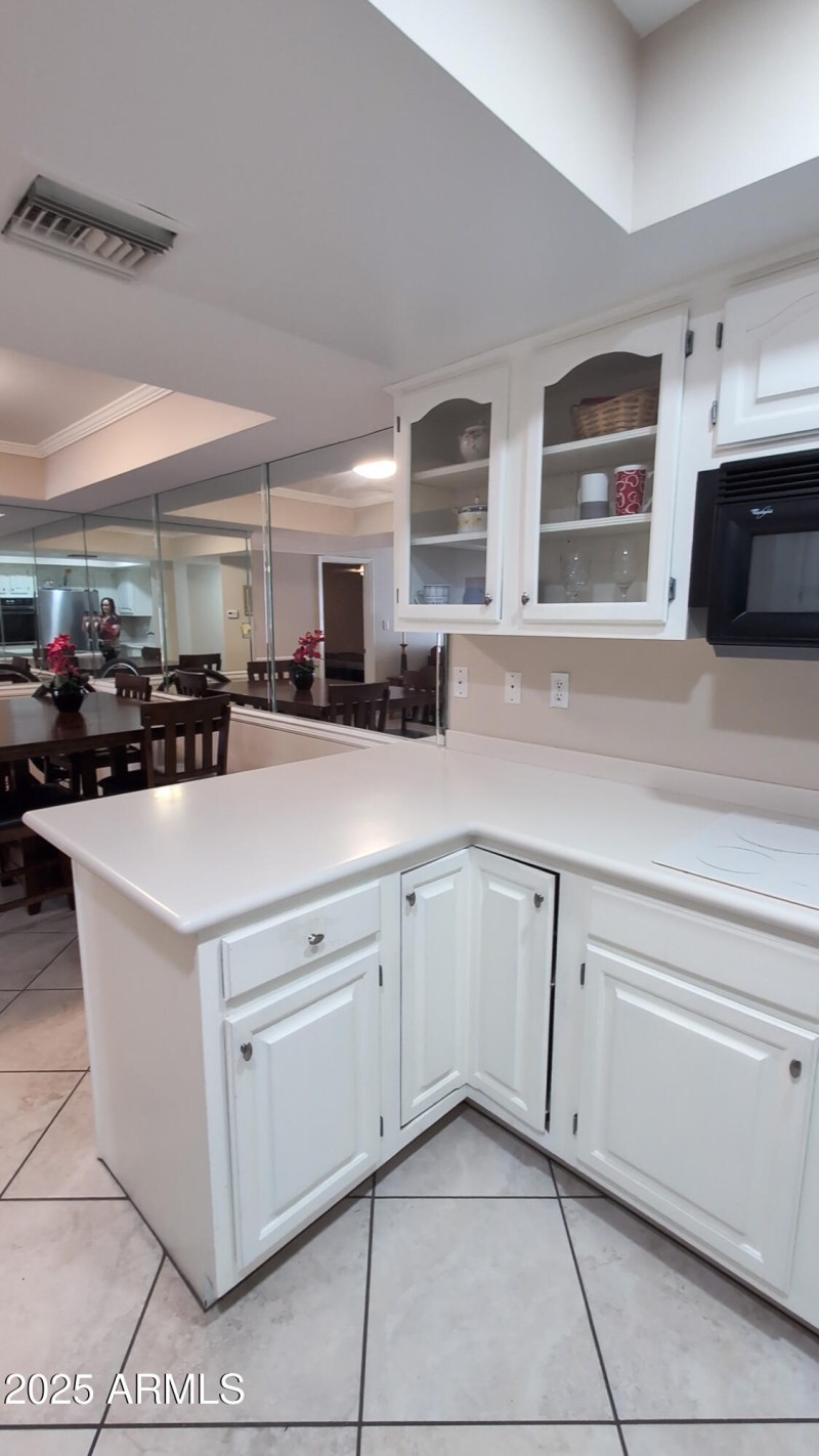 Kitchen 17404 N 99th Ave-084