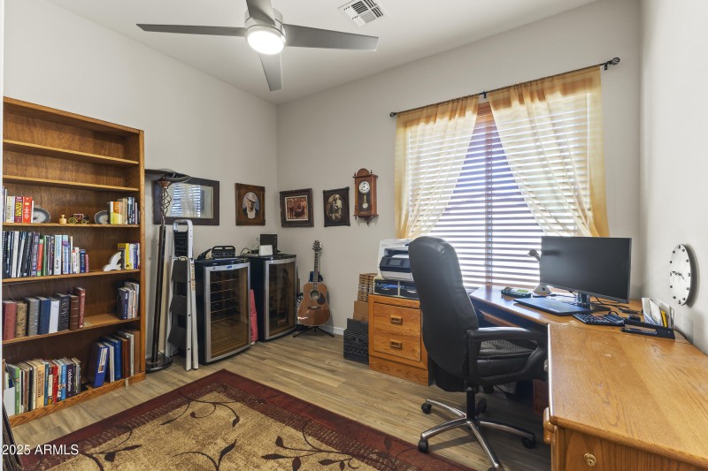 OFFICE/DEN