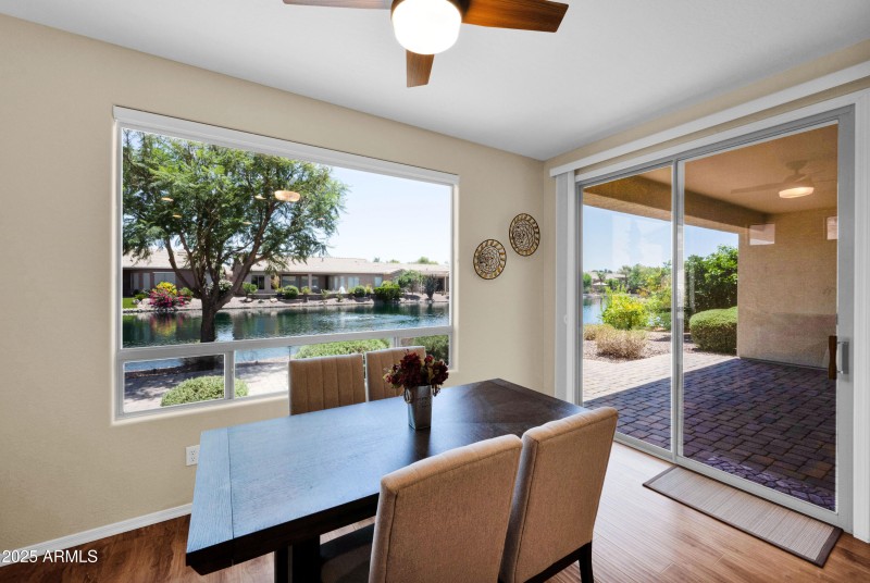 42485 Abbey - 10Dining