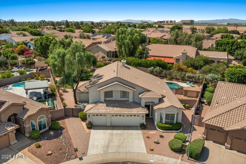 03-Aerial front of home