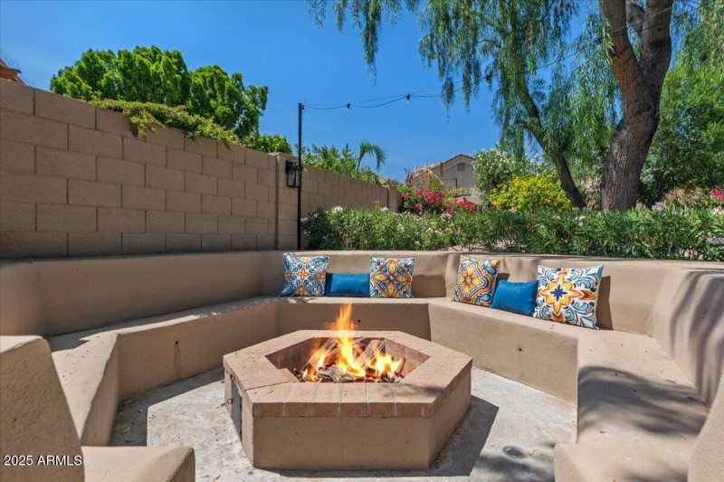 58-Fire pit
