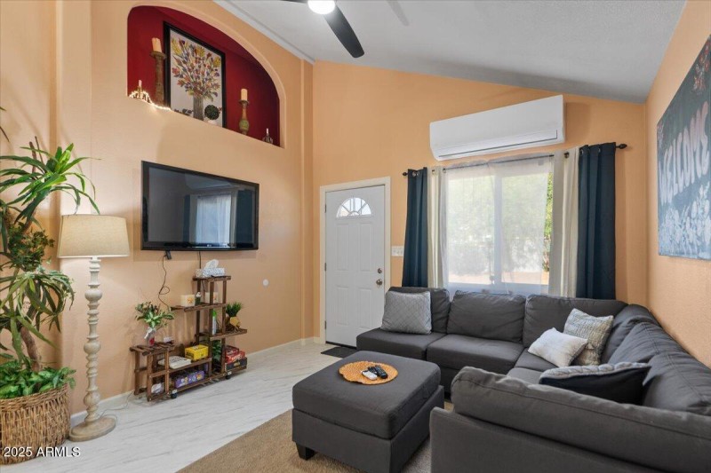 18-Family Room