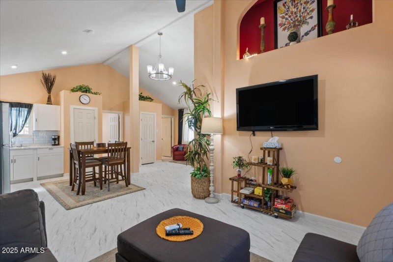 20-Family Room