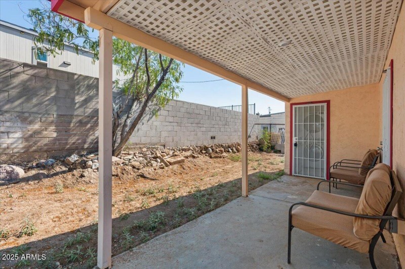 27-Back patio