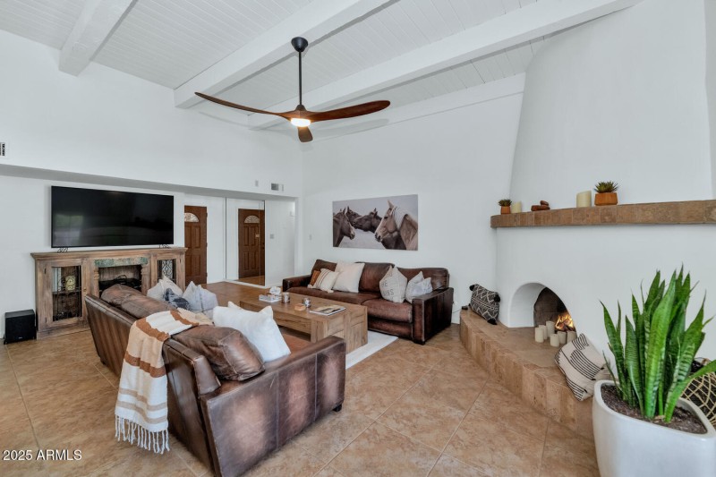 Spacious Great Room