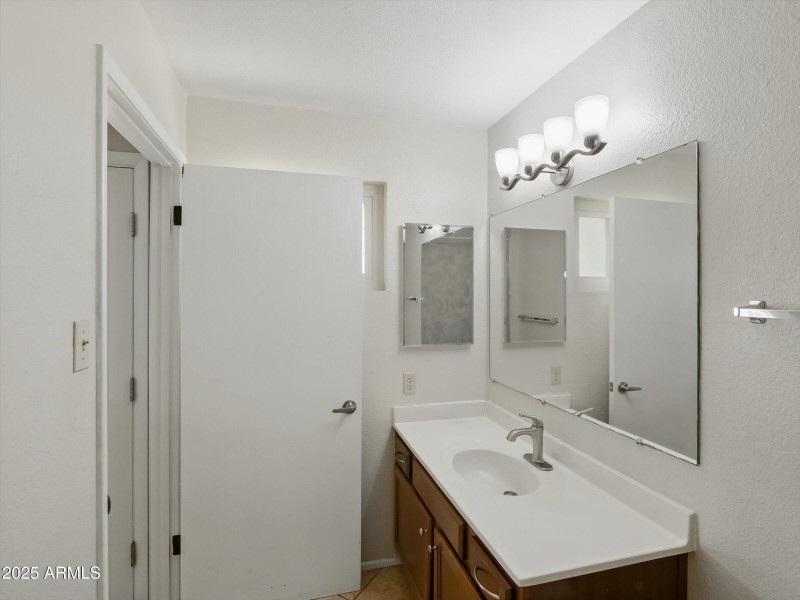 Guest Bath Upstairs #2