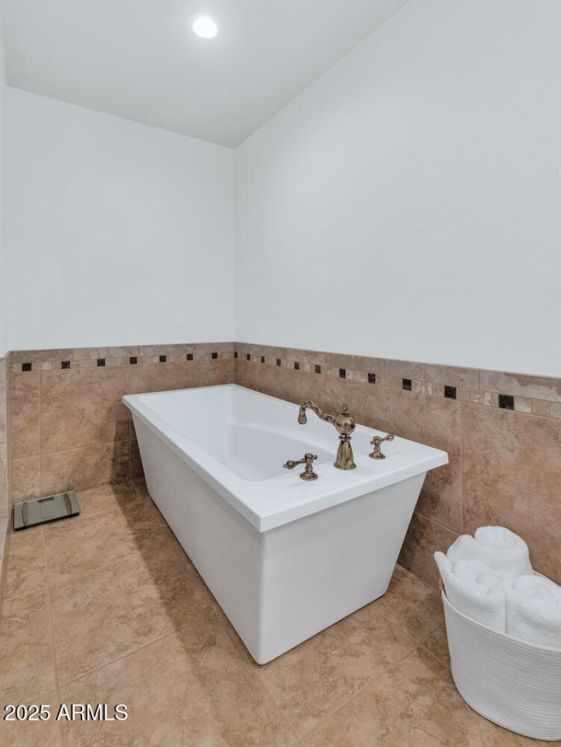 Soaking Tub in Primary Suite