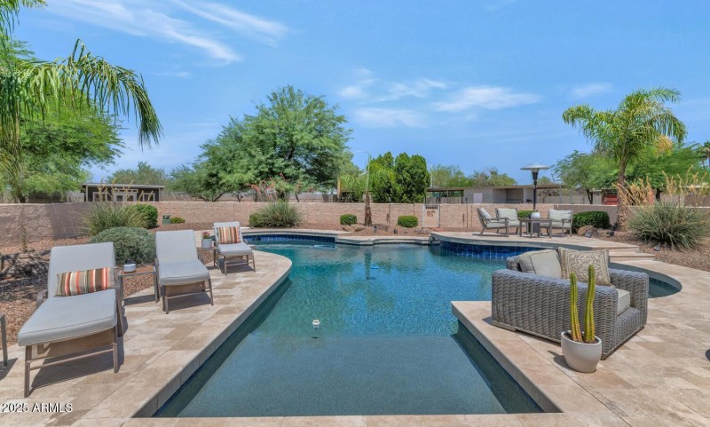 Large Baja Shelf in Pool