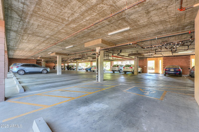 9820 N CENTRAL Avenue, 212