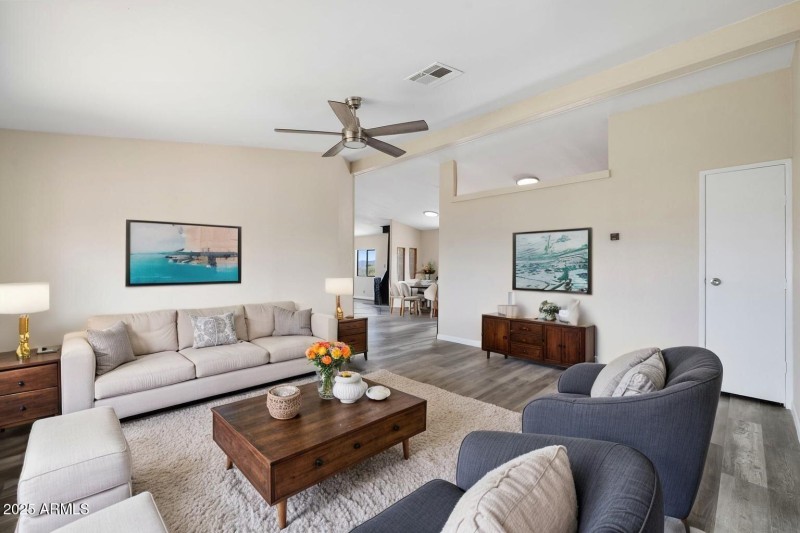 8-Living-Room-(1) - 2