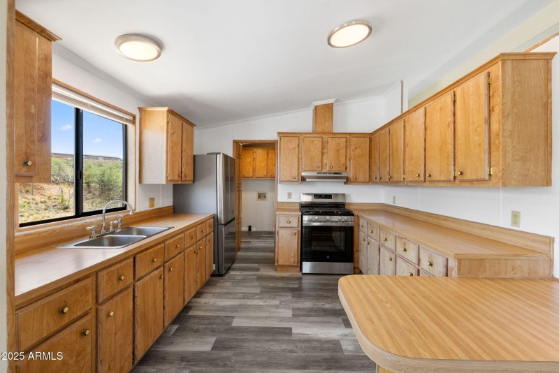 14-Kitchen (1)