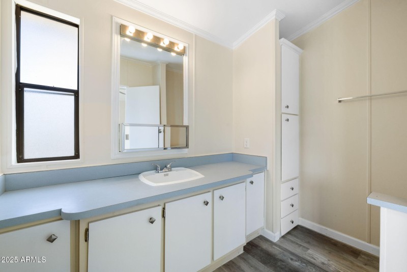 21-Primary Bathroom (2)
