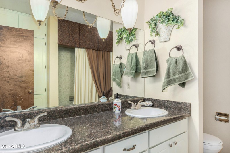 Bath 2 Dual Vanity