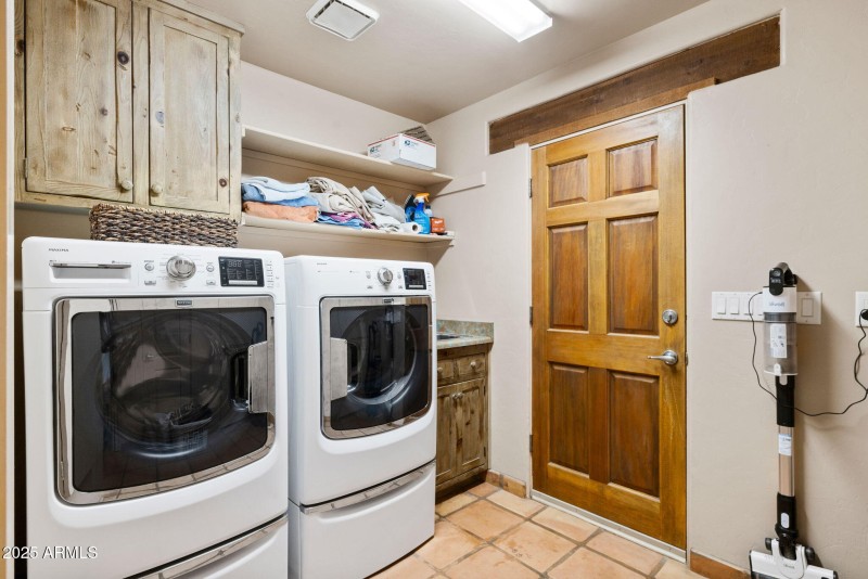 33-Laundry Room