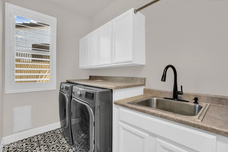 026_48-web-or-mls-39_899