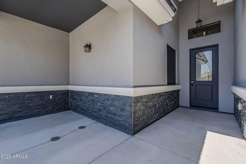 Covered Entry Patio