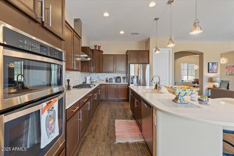 16-Kitchen