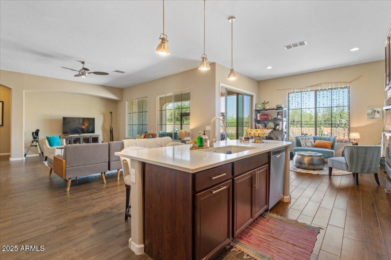 17-Kitchen