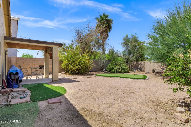 110 E Saddle Way-31
