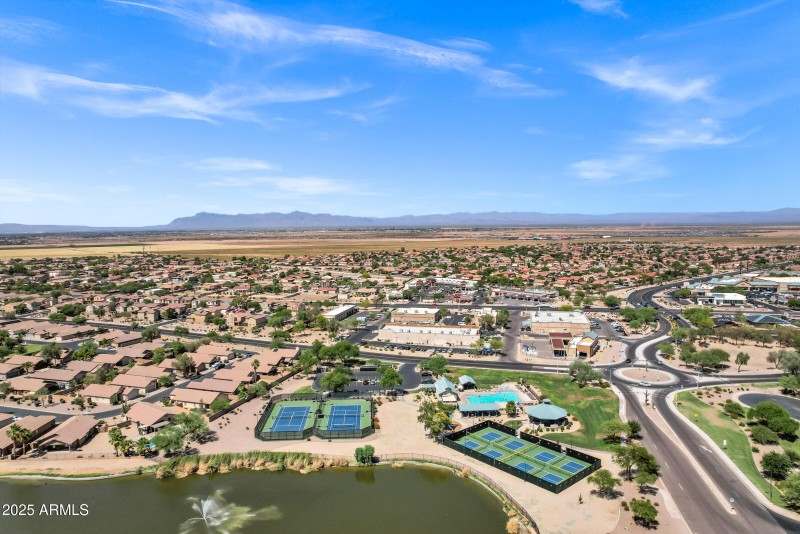 110 E Saddle Way-38