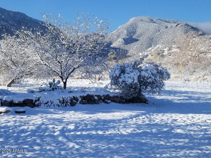 Yes, it snows here.