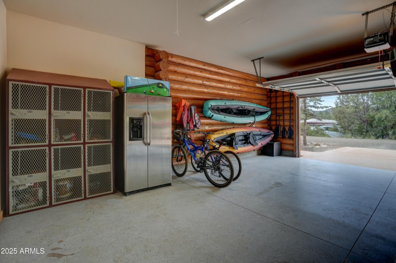 Garage 2