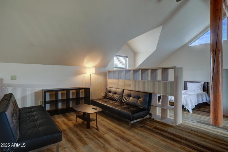 Loft 2