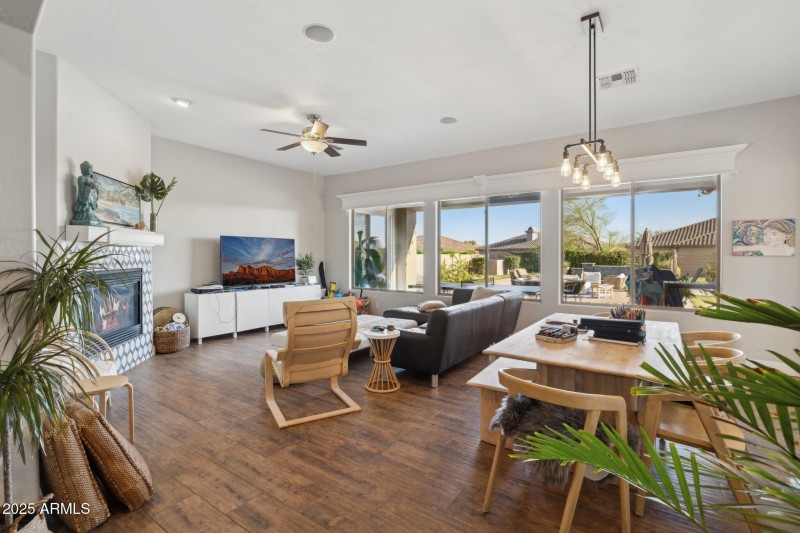 8-web-or-mls-3917-e-patrick-ln