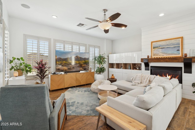 12-web-or-mls-3917-e-patrick-ln