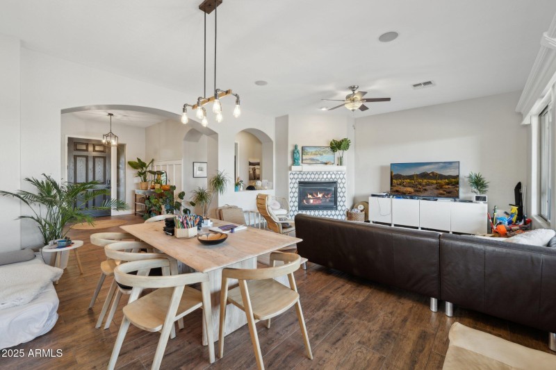 9-web-or-mls-3917-e-patrick-ln