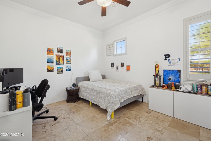 25-web-or-mls-3917-e-patrick-ln