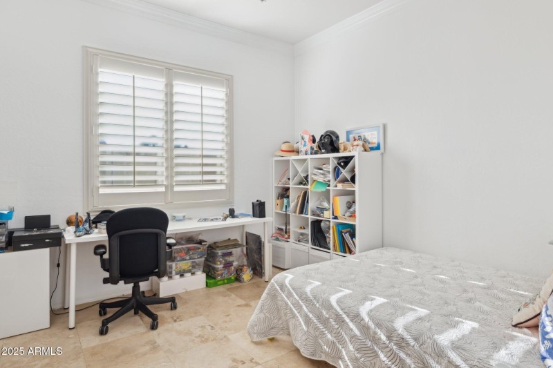 24-web-or-mls-3917-e-patrick-ln