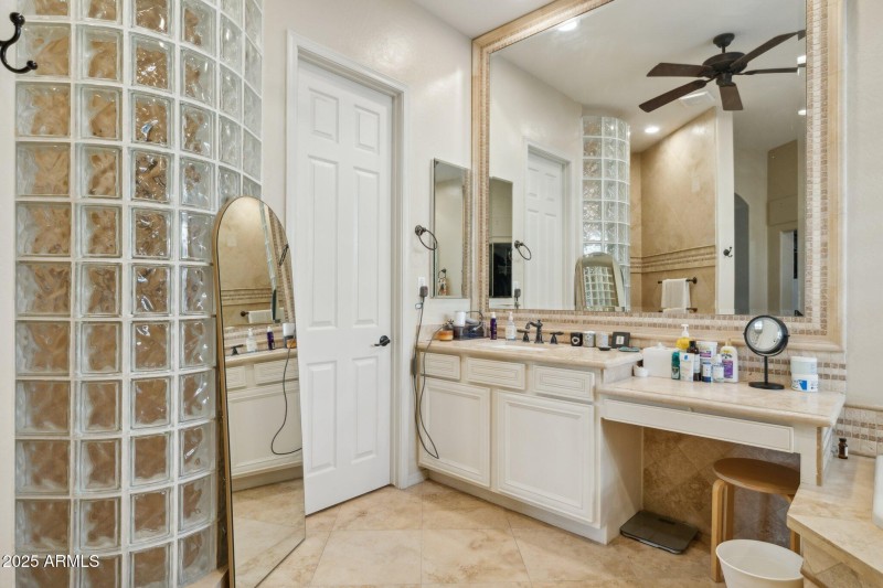 22-web-or-mls-3917-e-patrick-ln