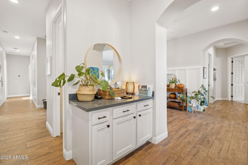 32-web-or-mls-3917-e-patrick-ln