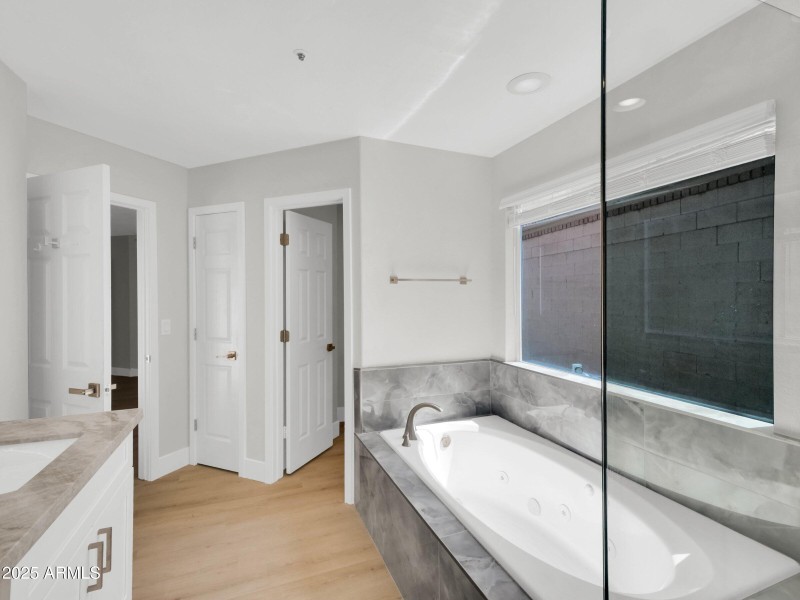 na 113 mbath jetted tub 6-25