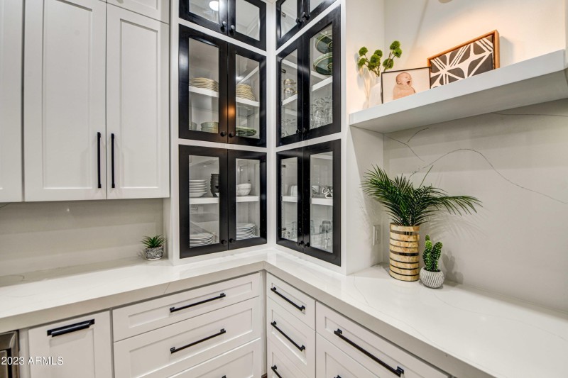 Kitchen 8