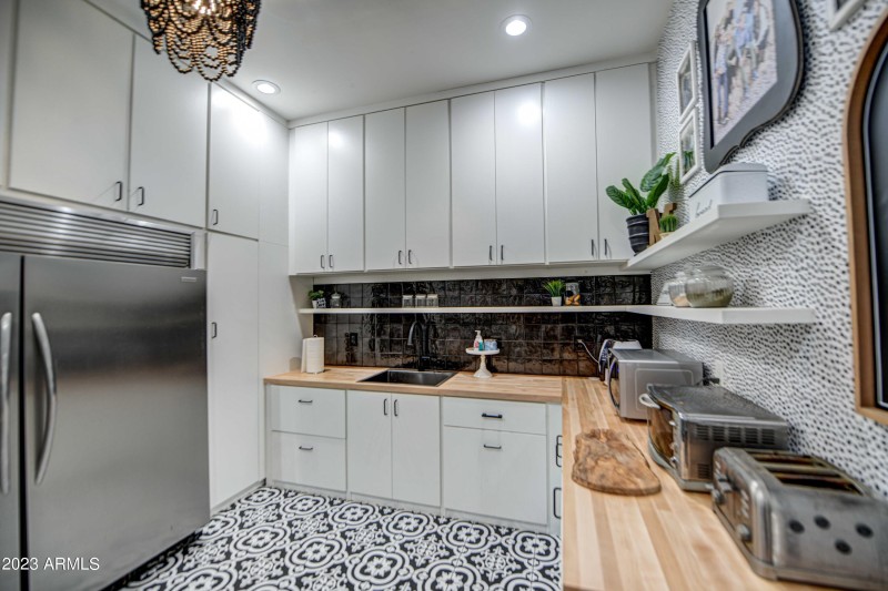 Kitchen Pantry 2