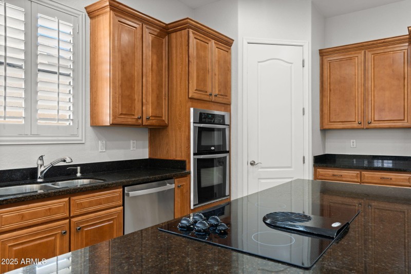 18-web-or-mls-3215-e-constance-wy